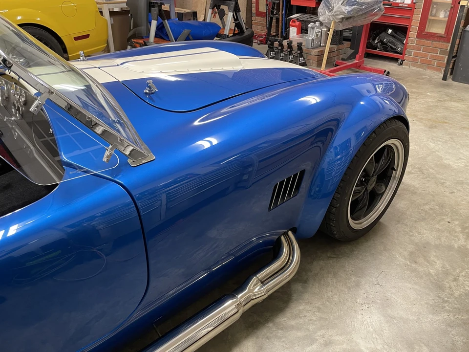 Shelby Cobra Replica - Image 22 of 31