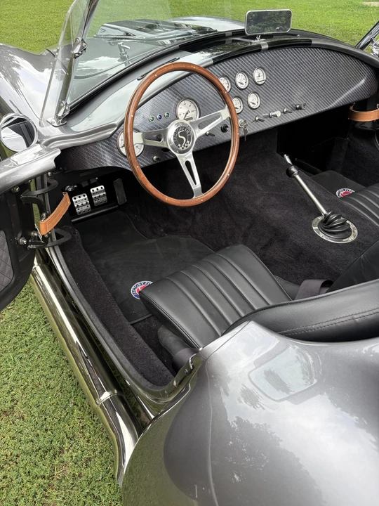 Shelby Cobra Replica - Image 23 of 31