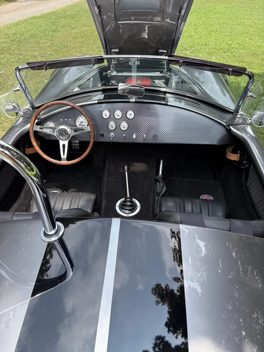 Shelby Cobra Replica - Image 25 of 31