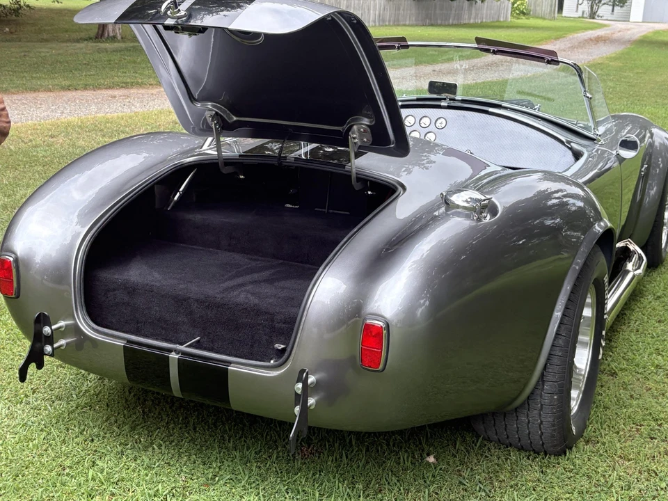 Shelby Cobra Replica - Image 30 of 31