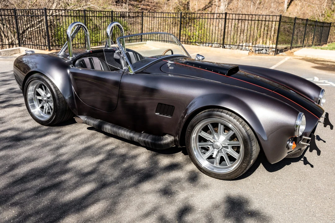 Shelby Cobra Replica - Image 1 of 31