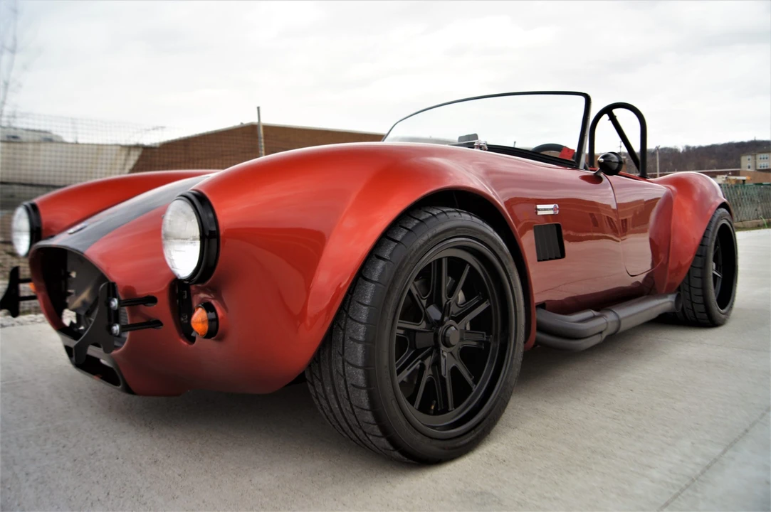 Shelby Cobra Replica - Image 23 of 31