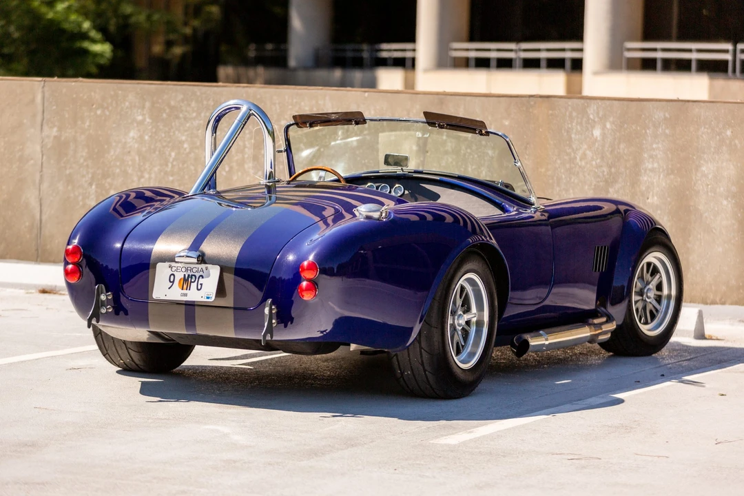 Shelby Cobra Replica - Image 9 of 31