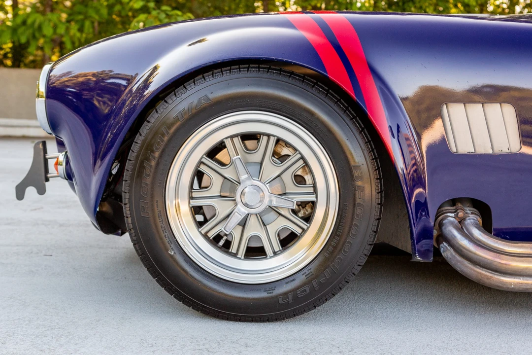 Shelby Cobra Replica - Image 23 of 31