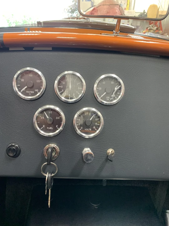Shelby Cobra Replica - Image 27 of 31