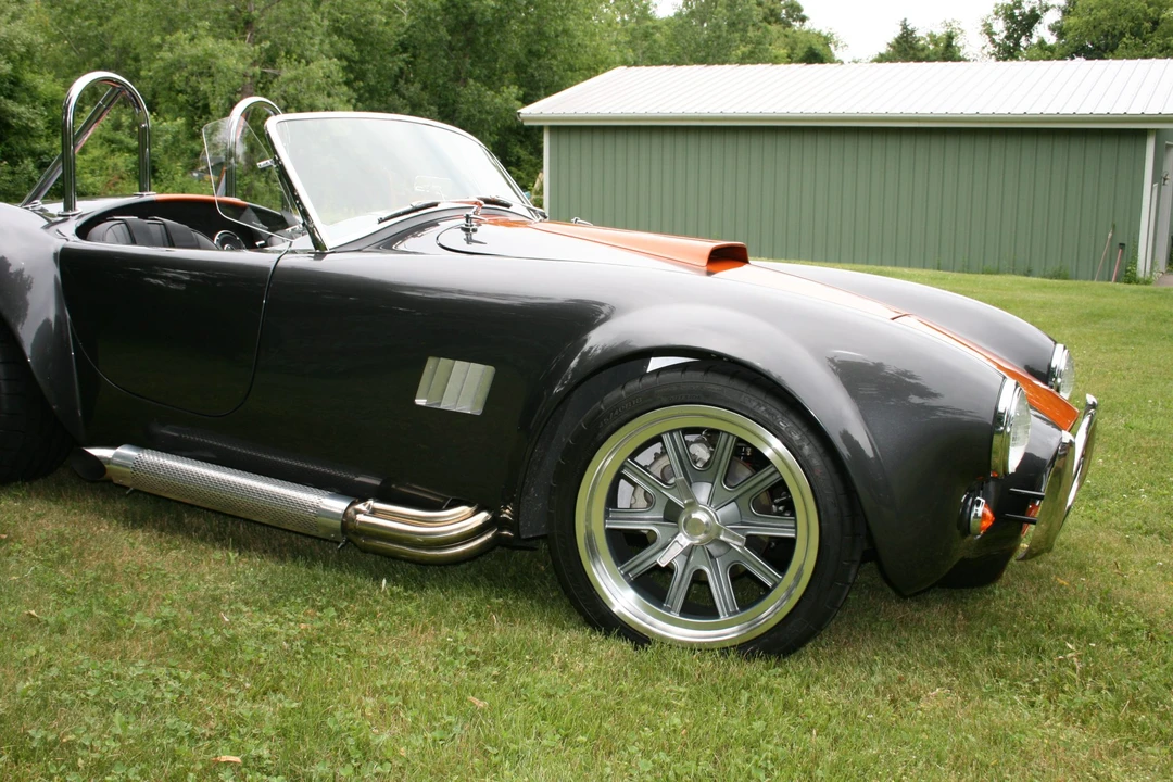 Shelby Cobra Replica - Image 10 of 31