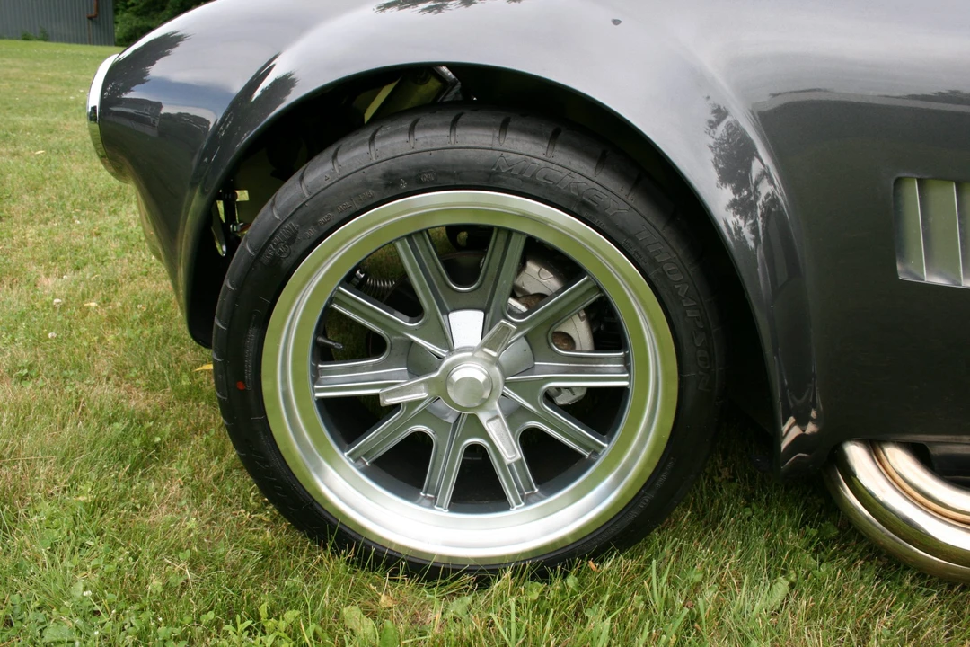 Shelby Cobra Replica - Image 19 of 31