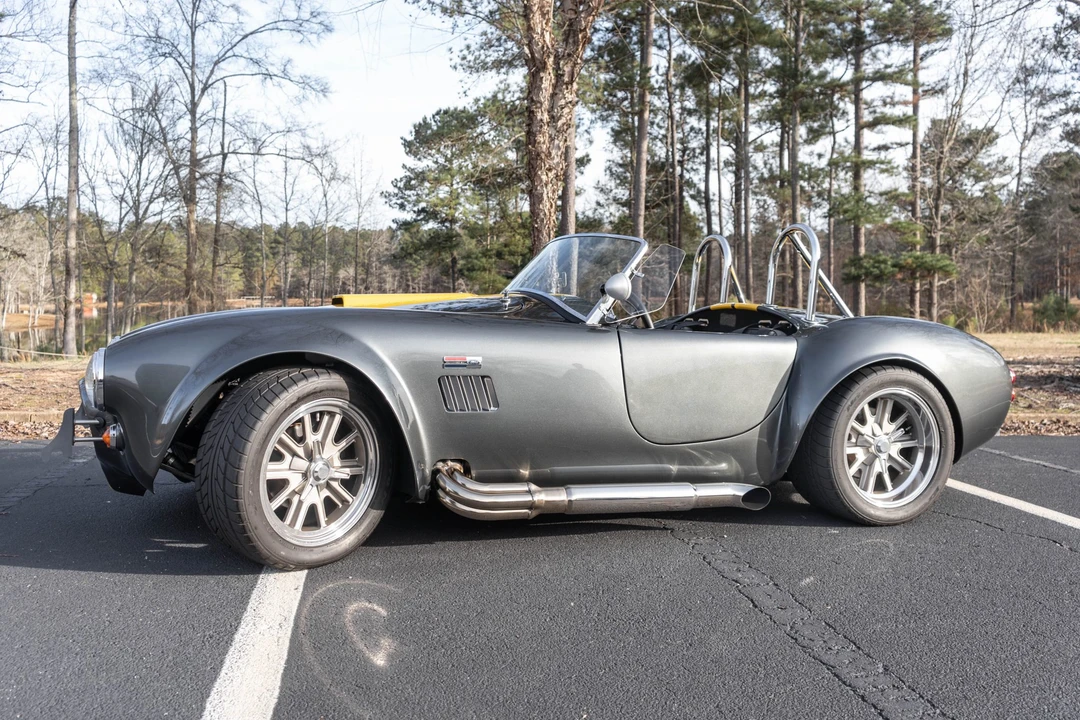 Shelby Cobra Replica - Image 2 of 31