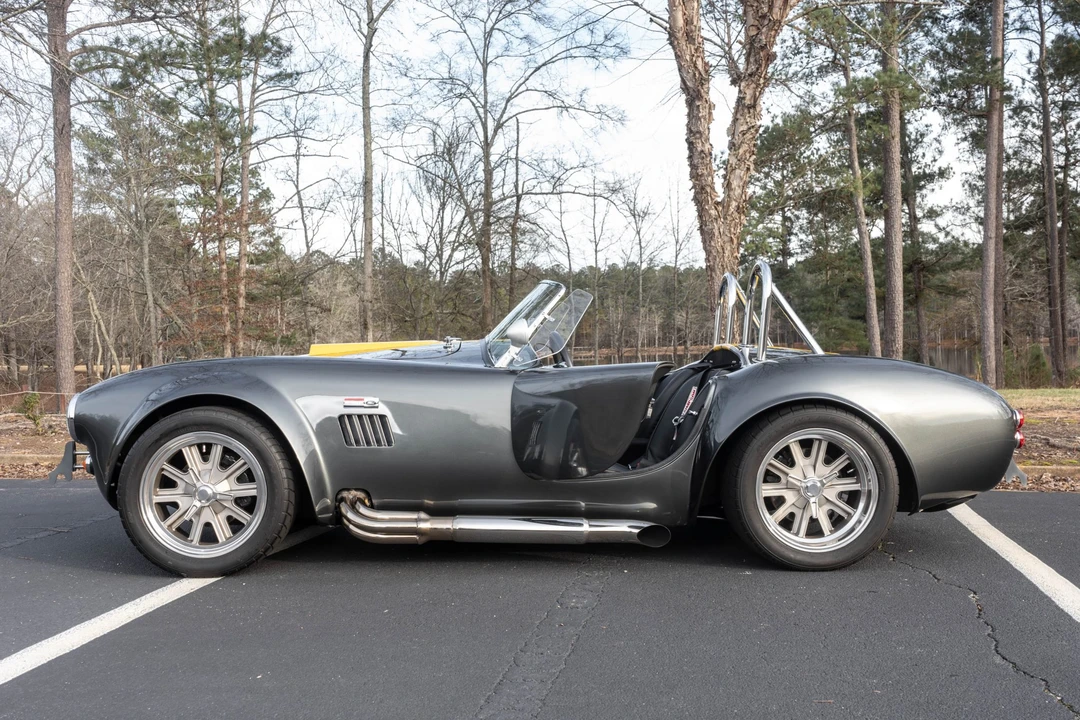 Shelby Cobra Replica - Image 12 of 31
