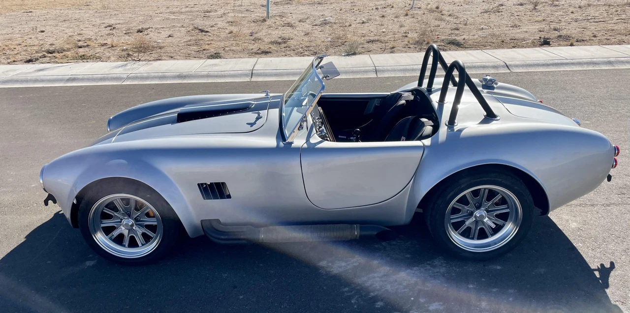 Shelby Cobra Replica - Image 29 of 31