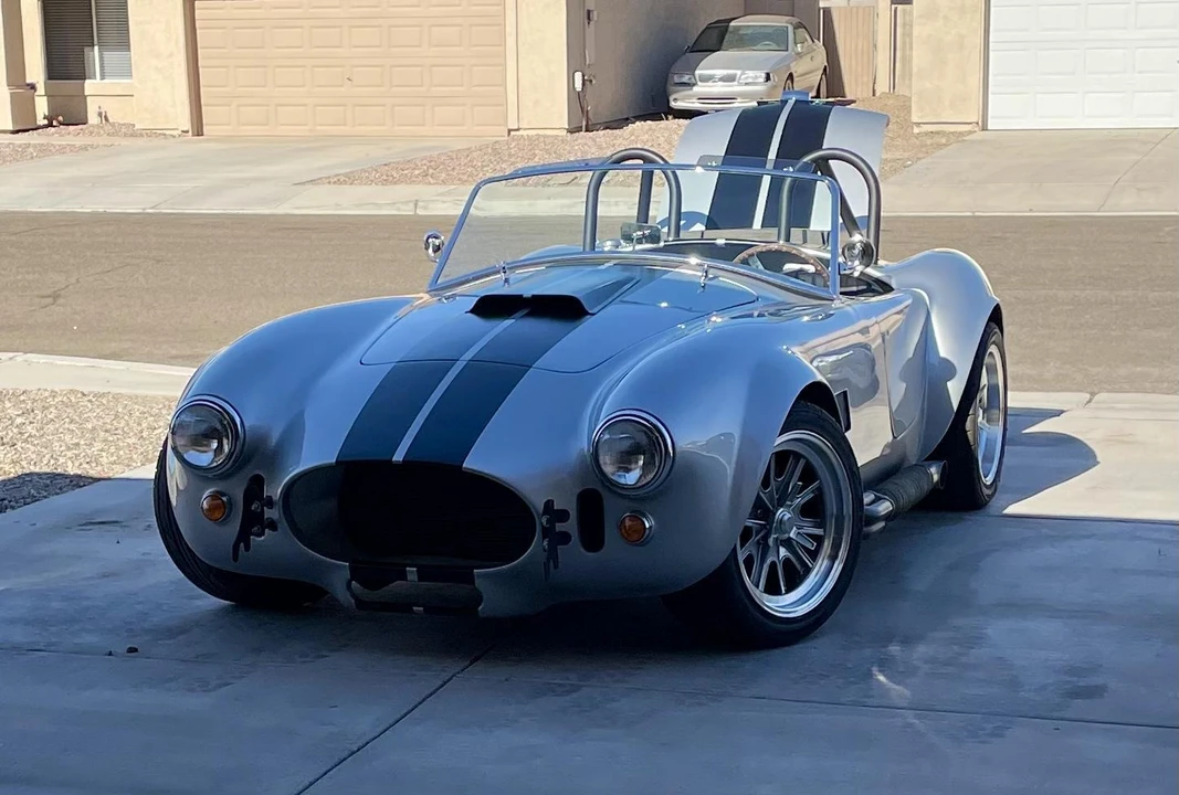 Shelby Cobra Replica - Image 7 of 31