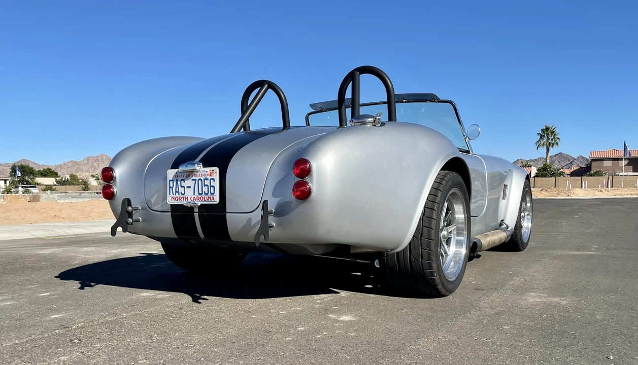 Shelby Cobra Replica - Image 19 of 31
