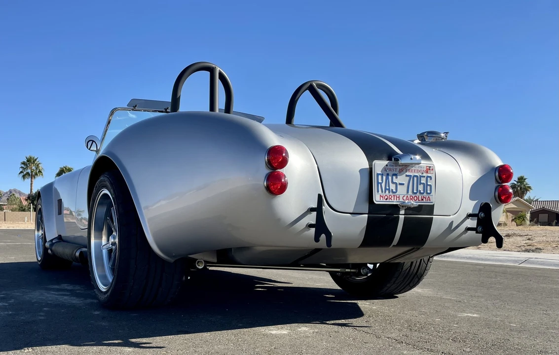 Shelby Cobra Replica - Image 24 of 31