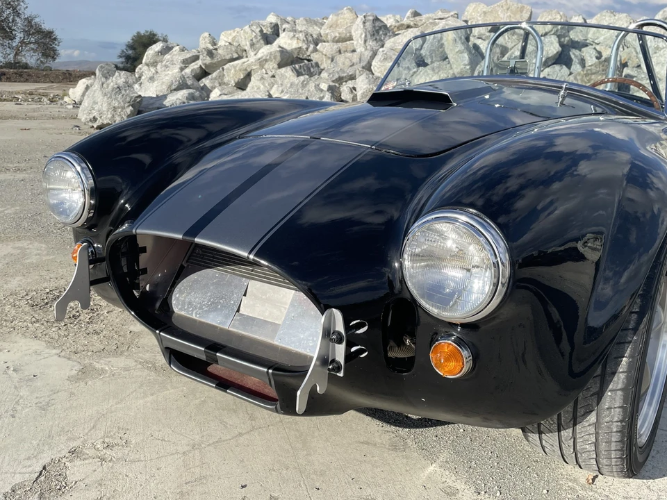 Shelby Cobra Replica - Image 25 of 31