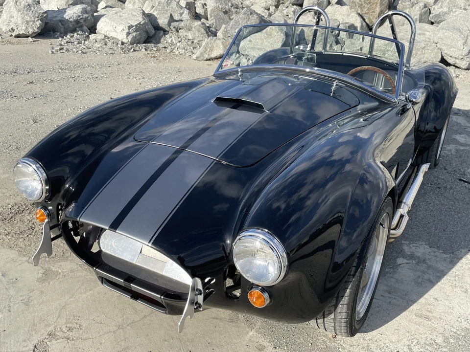 Shelby Cobra Replica - Image 4 of 31