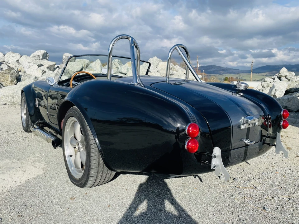 Shelby Cobra Replica - Image 23 of 31
