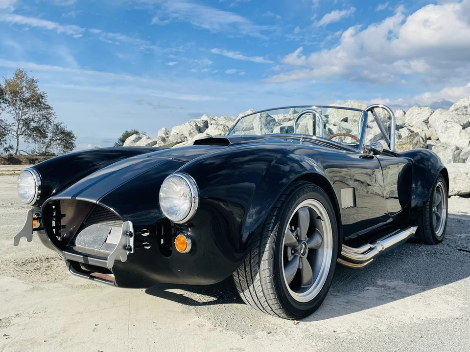 Shelby Cobra Replica - Image 2 of 31