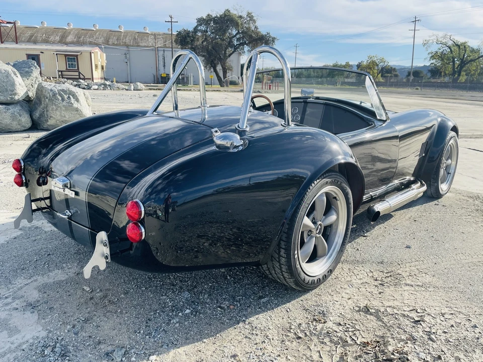 Shelby Cobra Replica - Image 13 of 31