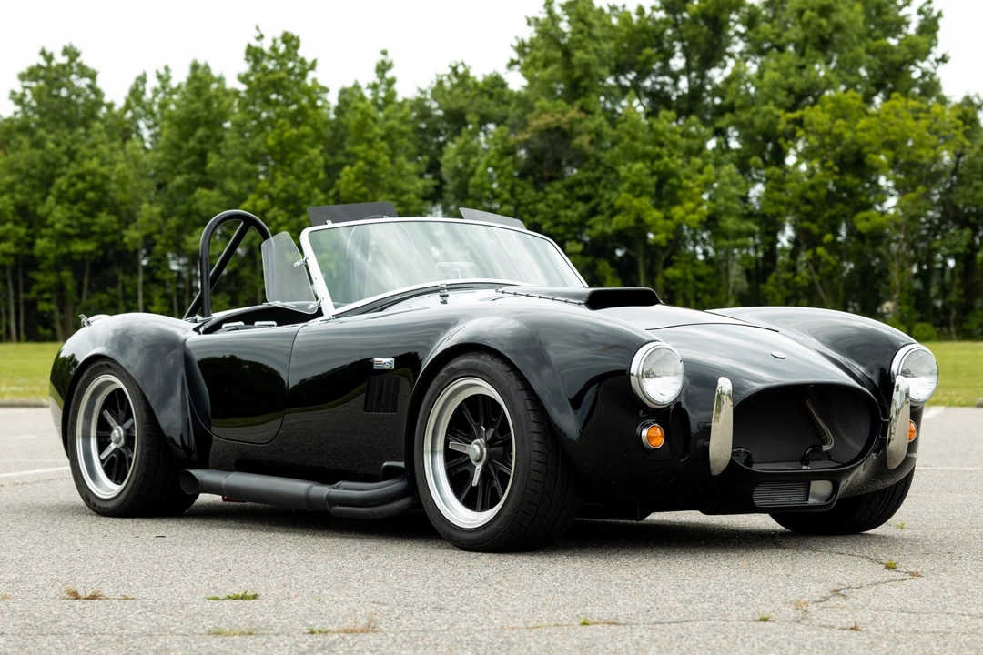 Shelby Cobra Replica - Image 1 of 31