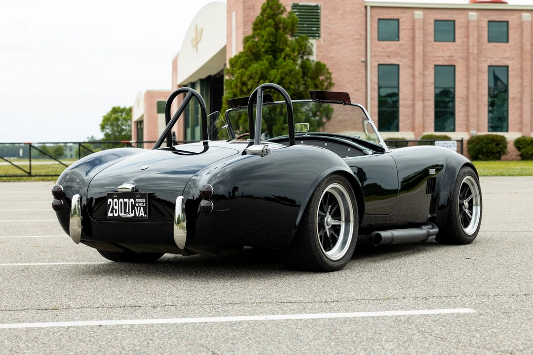 Shelby Cobra Replica - Image 6 of 31