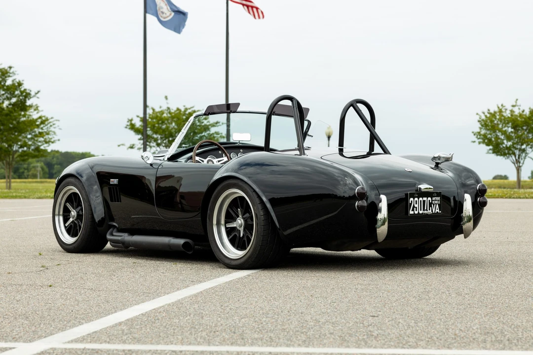Shelby Cobra Replica - Image 8 of 31