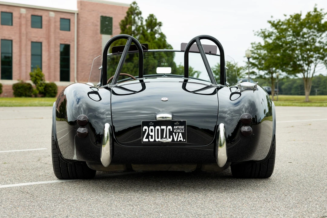 Shelby Cobra Replica - Image 7 of 31