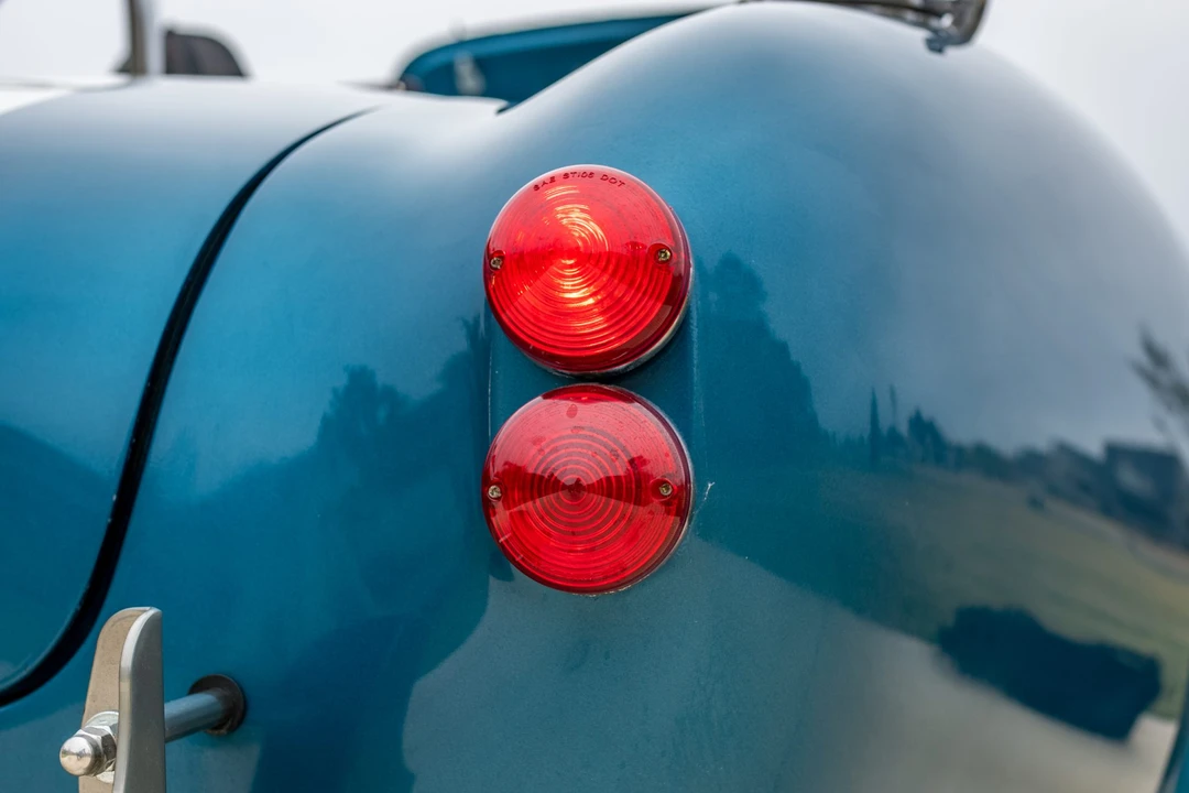 Shelby Cobra Replica - Image 12 of 31