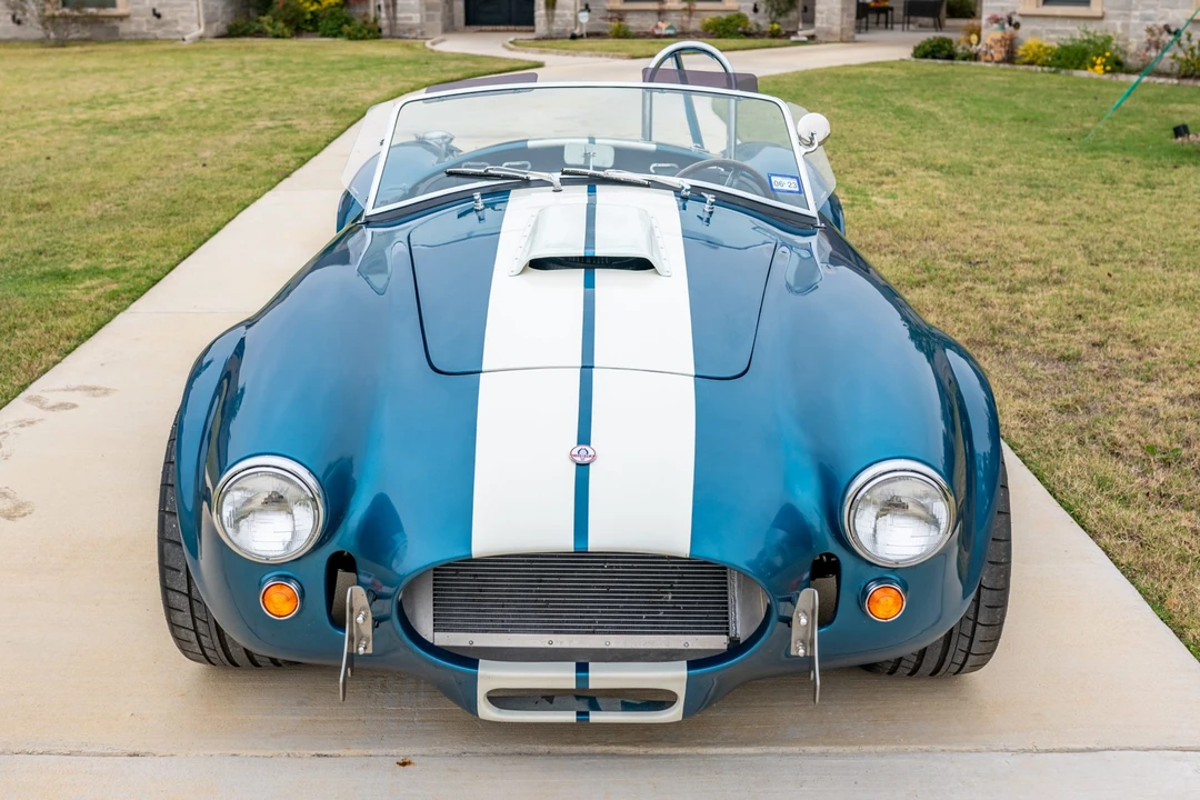 Shelby Cobra Replica - Image 2 of 31