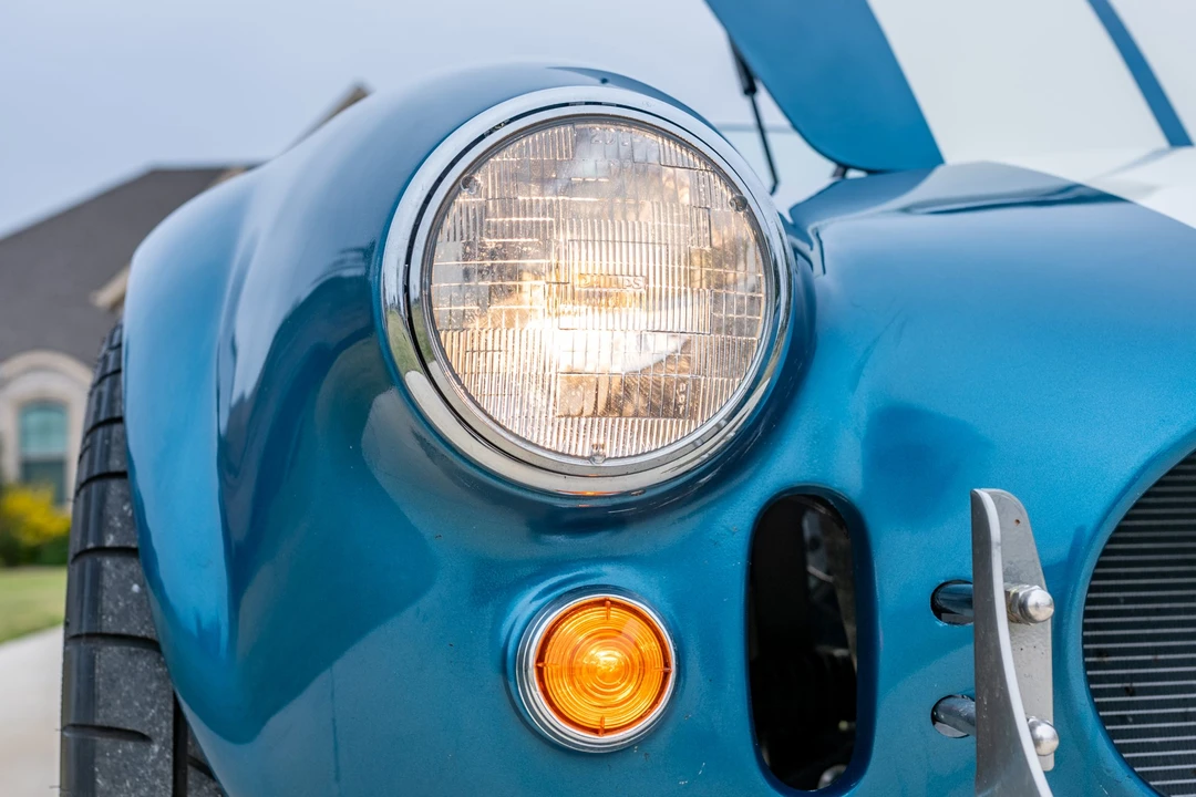 Shelby Cobra Replica - Image 9 of 31