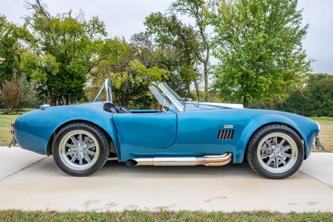 Shelby Cobra Replica - Image 8 of 31