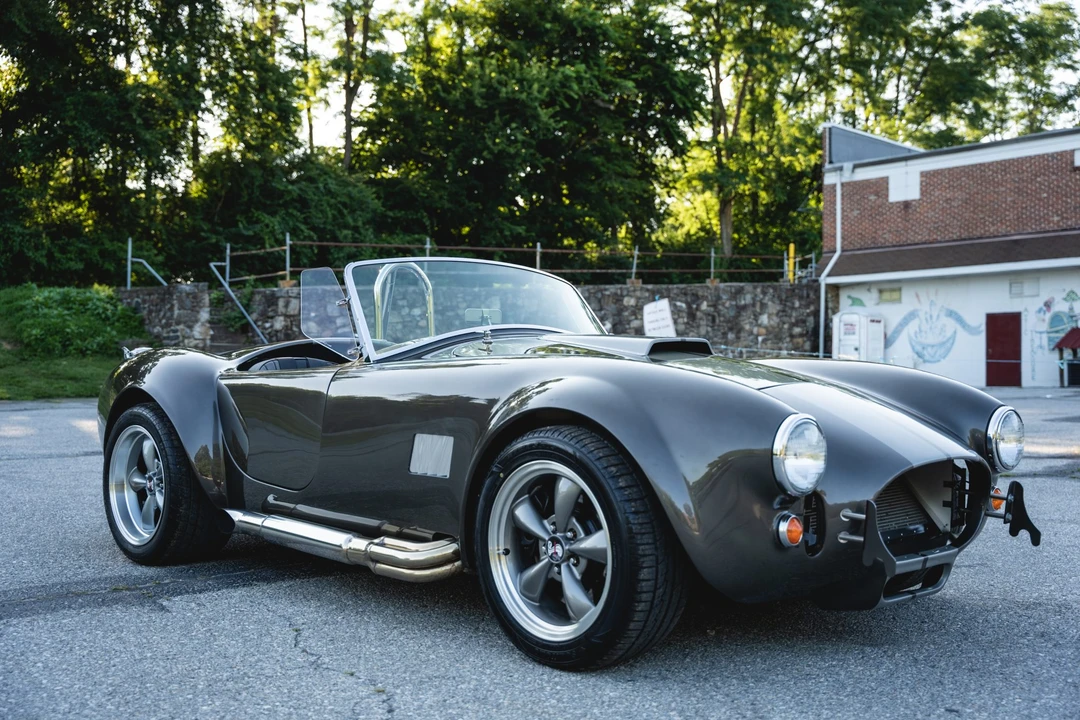 Shelby Cobra Replica - Image 13 of 31