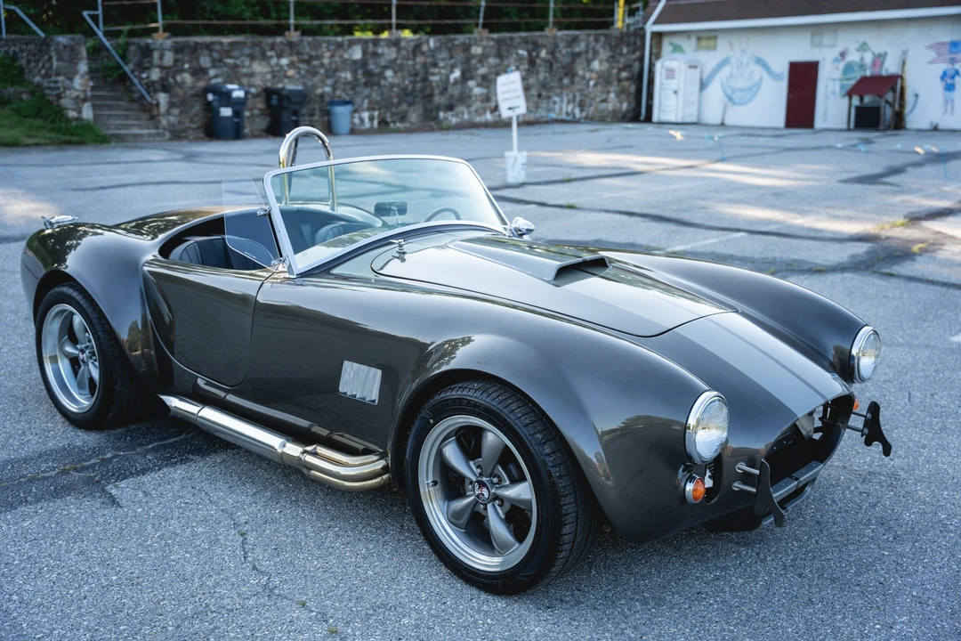 Shelby Cobra Replica - Image 12 of 31