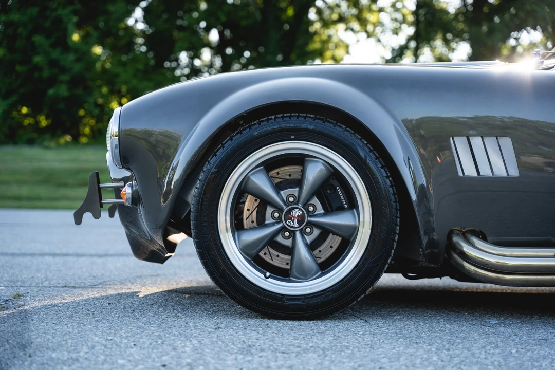 Shelby Cobra Replica - Image 26 of 31