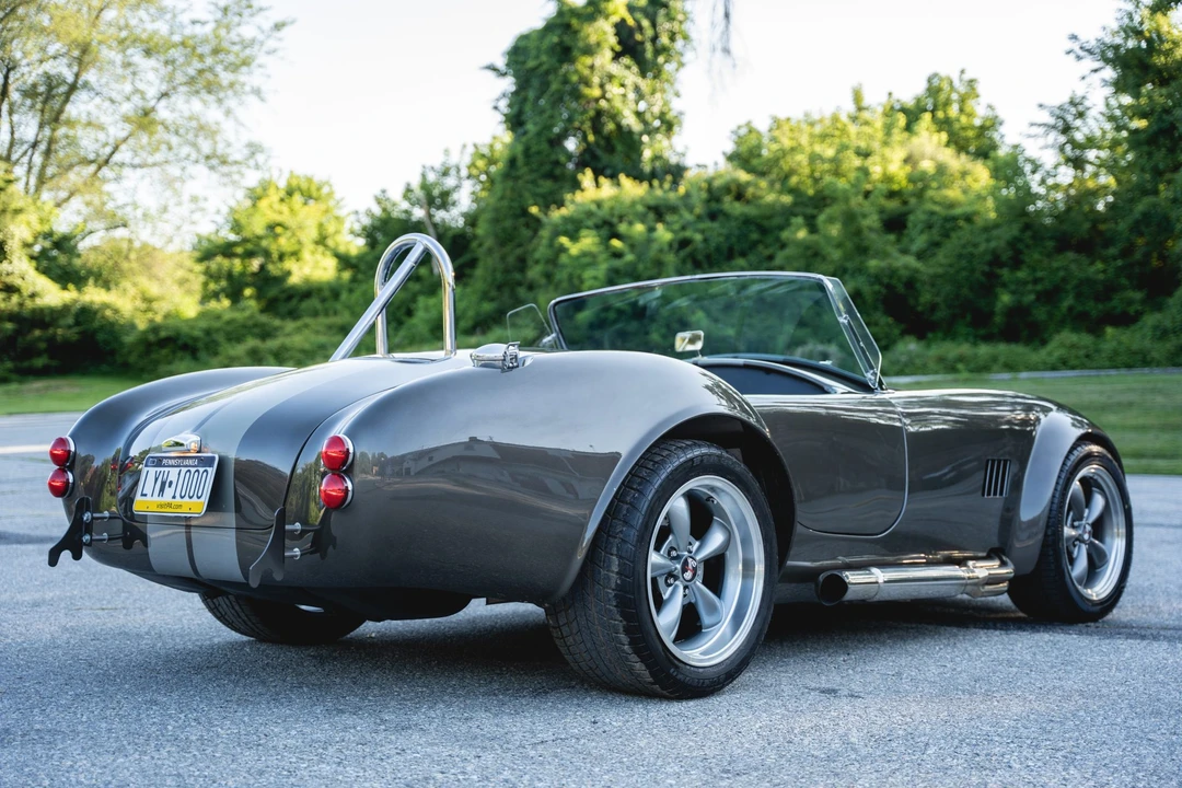 Shelby Cobra Replica - Image 9 of 31