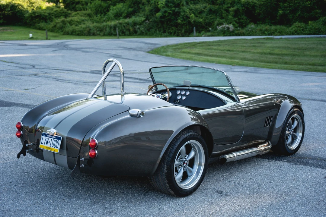 Shelby Cobra Replica - Image 10 of 31