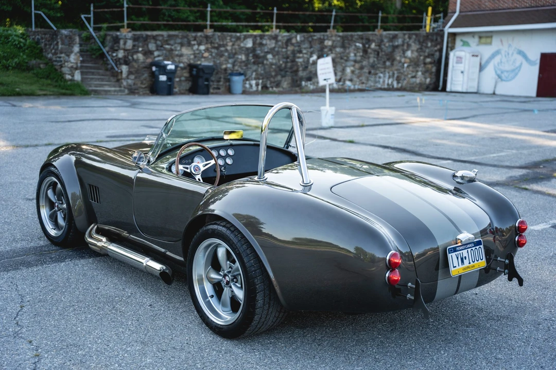 Shelby Cobra Replica - Image 6 of 31