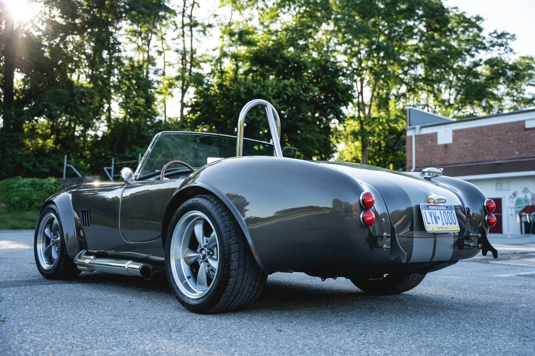 Shelby Cobra Replica - Image 7 of 31