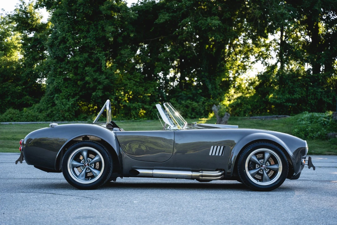Shelby Cobra Replica - Image 11 of 31