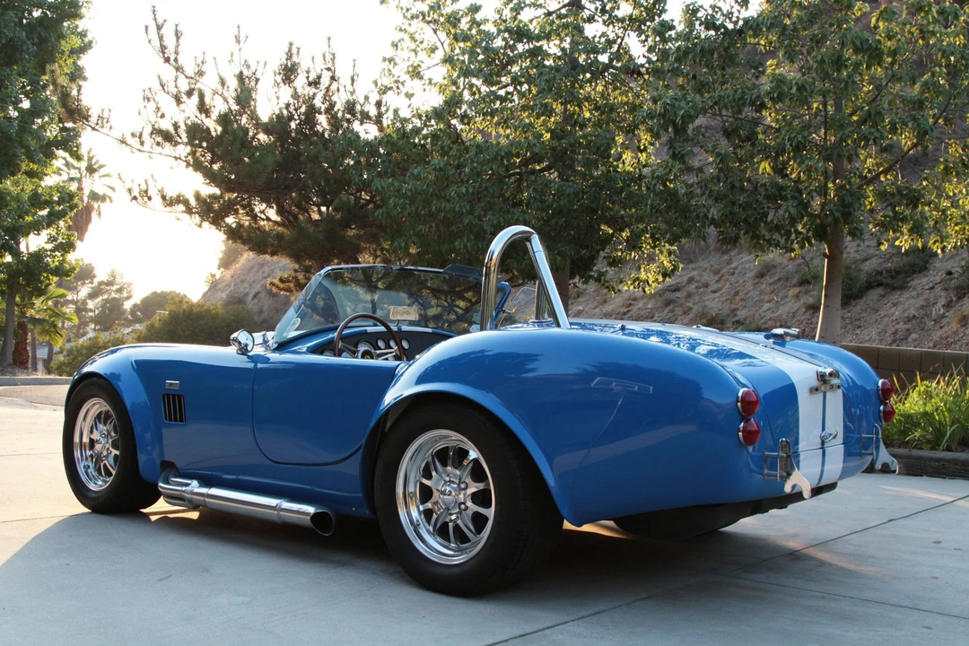 Shelby Cobra Replica - Image 15 of 31