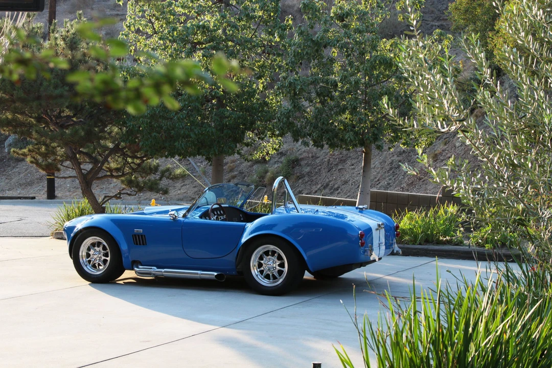 Shelby Cobra Replica - Image 14 of 31