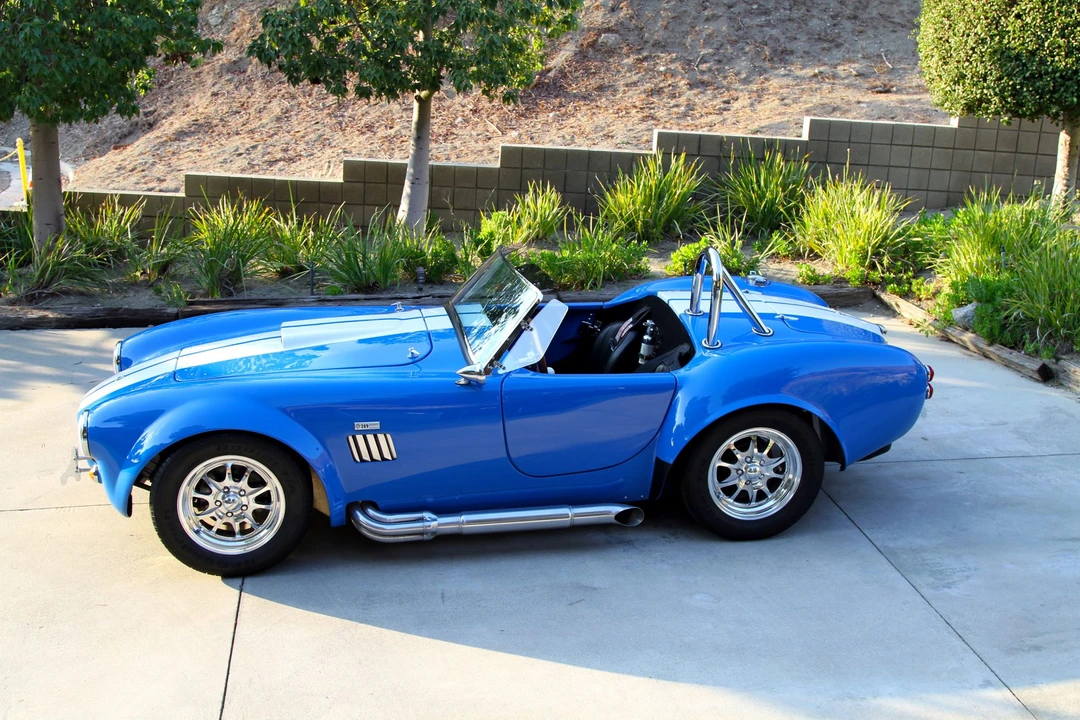 Shelby Cobra Replica - Image 11 of 31