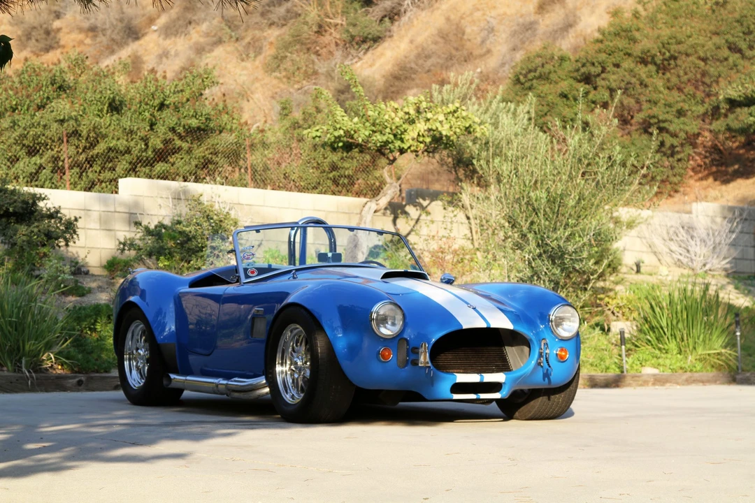 Shelby Cobra Replica - Image 24 of 31