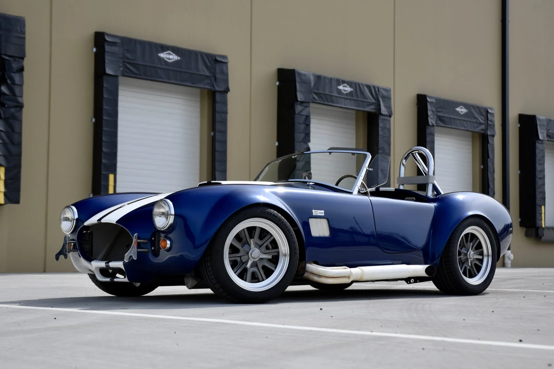 Shelby Cobra Replica - Image 3 of 31