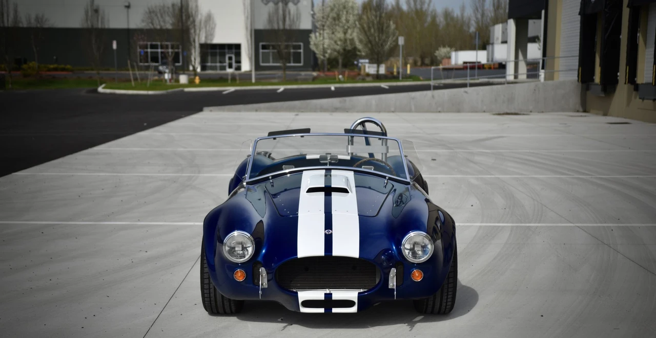 Shelby Cobra Replica - Image 9 of 31