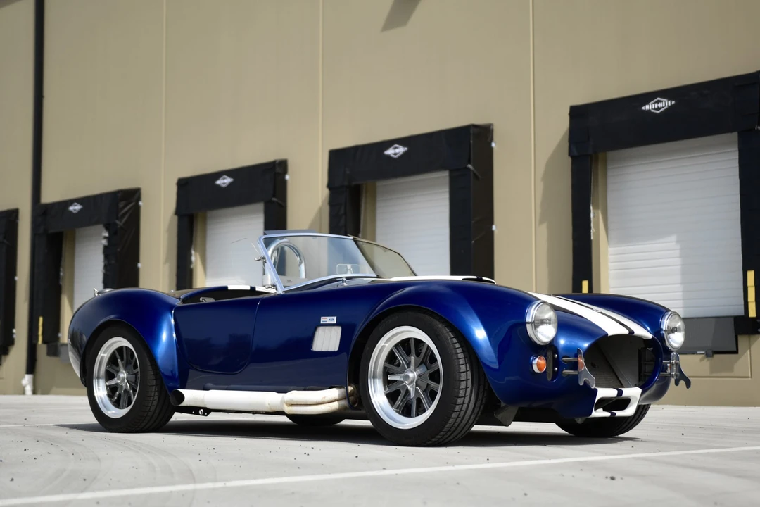 Shelby Cobra Replica - Image 10 of 31