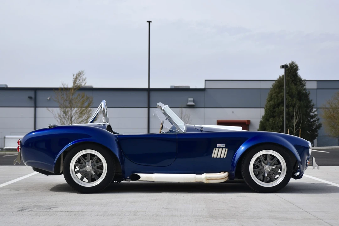Shelby Cobra Replica - Image 11 of 31