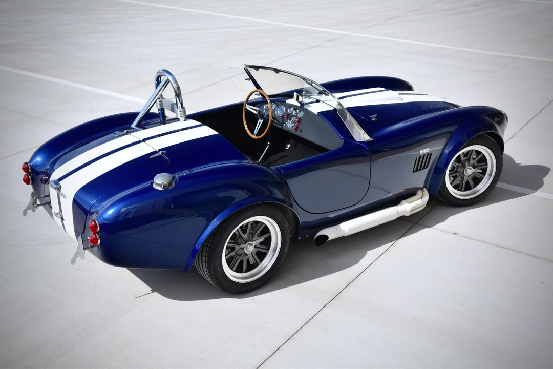 Shelby Cobra Replica - Image 15 of 31