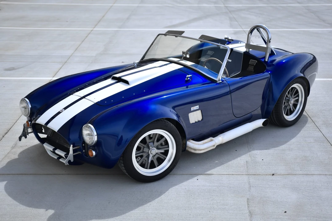 Shelby Cobra Replica - Image 6 of 31