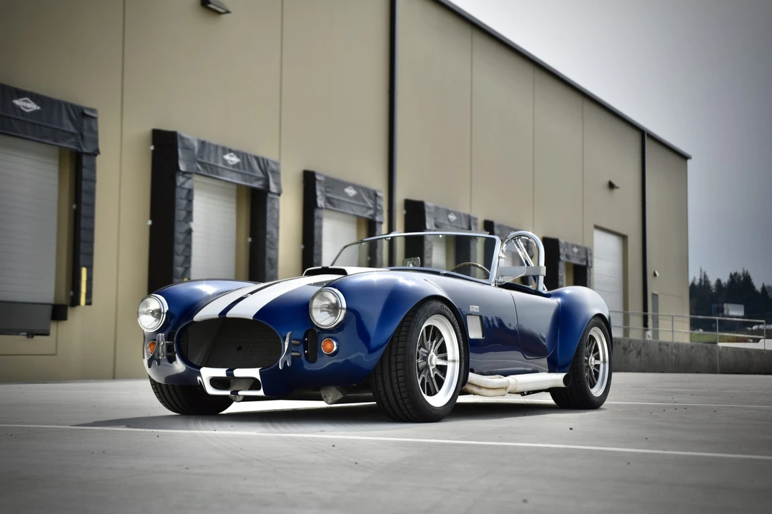 Shelby Cobra Replica - Image 2 of 31