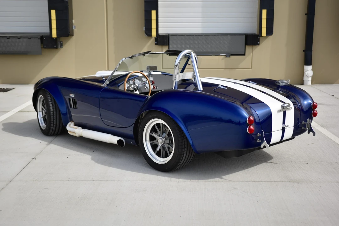 Shelby Cobra Replica - Image 22 of 31